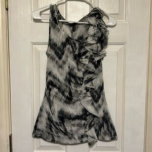 Maurice’s ladies sleeveless top, size small